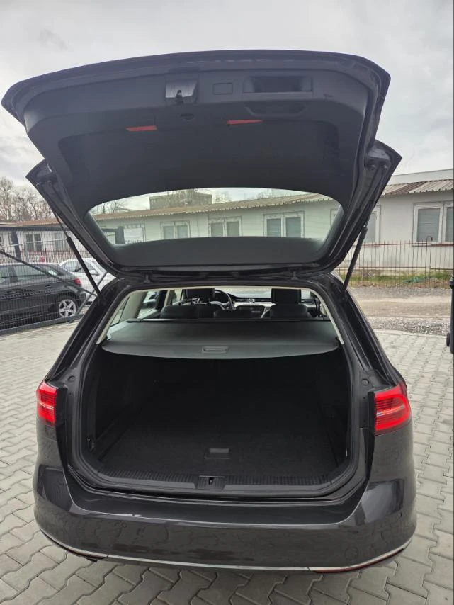 VW Passat ELEGANCE 4MOTION, снимка 6 - Автомобили и джипове - 54007039
