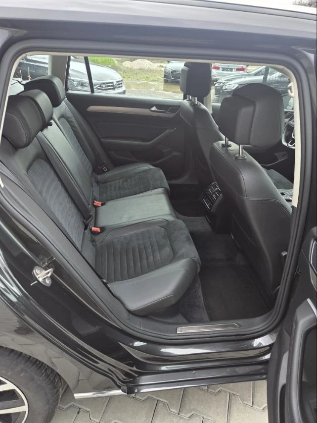 VW Passat ELEGANCE 4MOTION, снимка 16 - Автомобили и джипове - 54007039