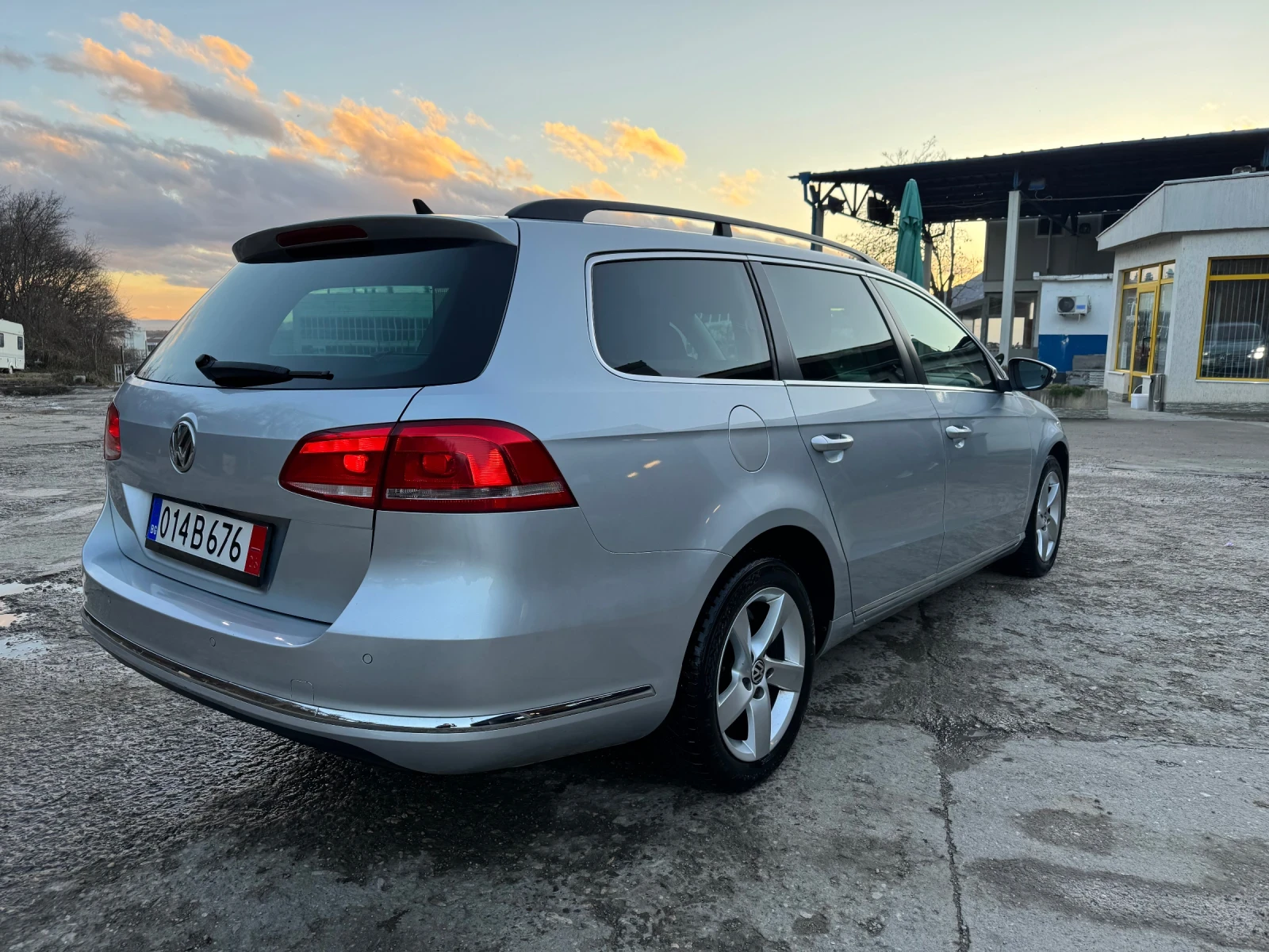 VW Passat 2, 0TDI Автоматик - изображение 4