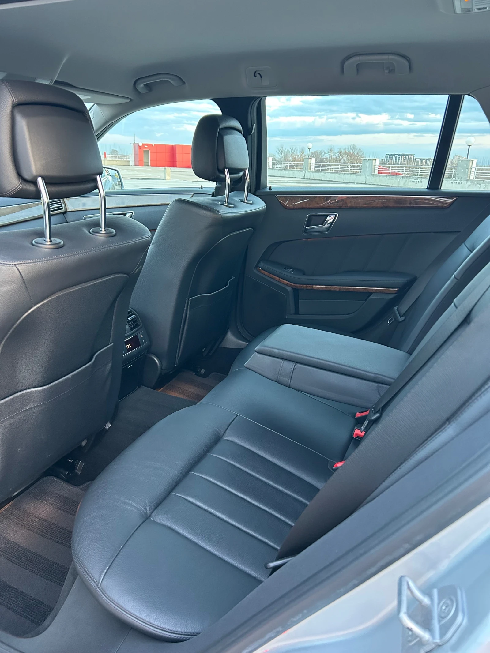 Mercedes-Benz E 350 SWISS //  // 4MATIC //  | Mobile.bg   11