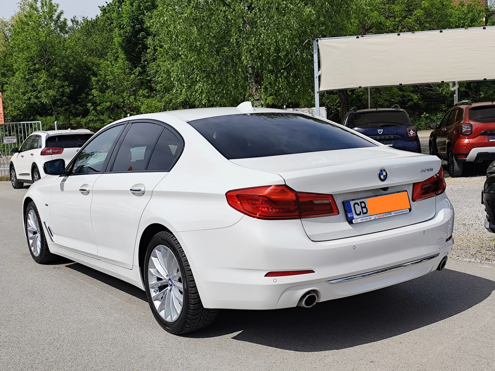 BMW 530 i* LUXURY* LED* АВТОМАТИК* HEAD-UP* NAVI* ПОДГРЕВ - изображение 6