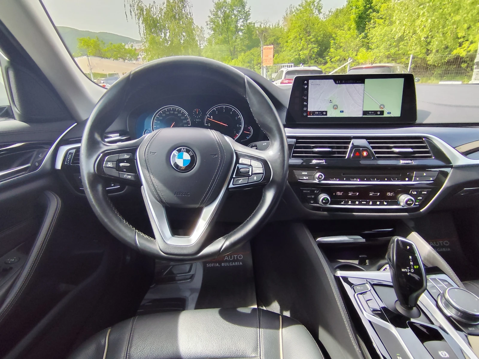 BMW 530 i* LUXURY* LED* АВТОМАТИК* HEAD-UP* NAVI* ПОДГРЕВ - изображение 8