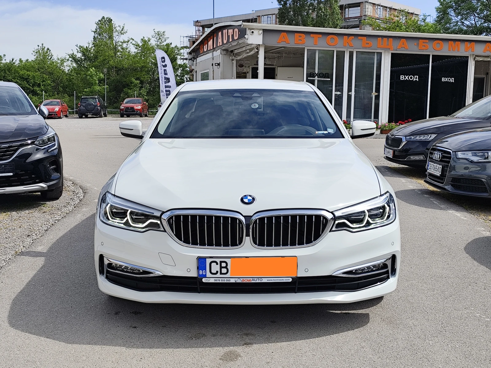 BMW 530 i* LUXURY* LED* АВТОМАТИК* HEAD-UP* NAVI* ПОДГРЕВ - изображение 2