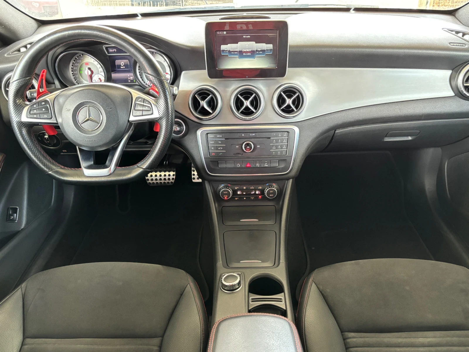 Mercedes-Benz CLA 220 AMG Line - изображение 9