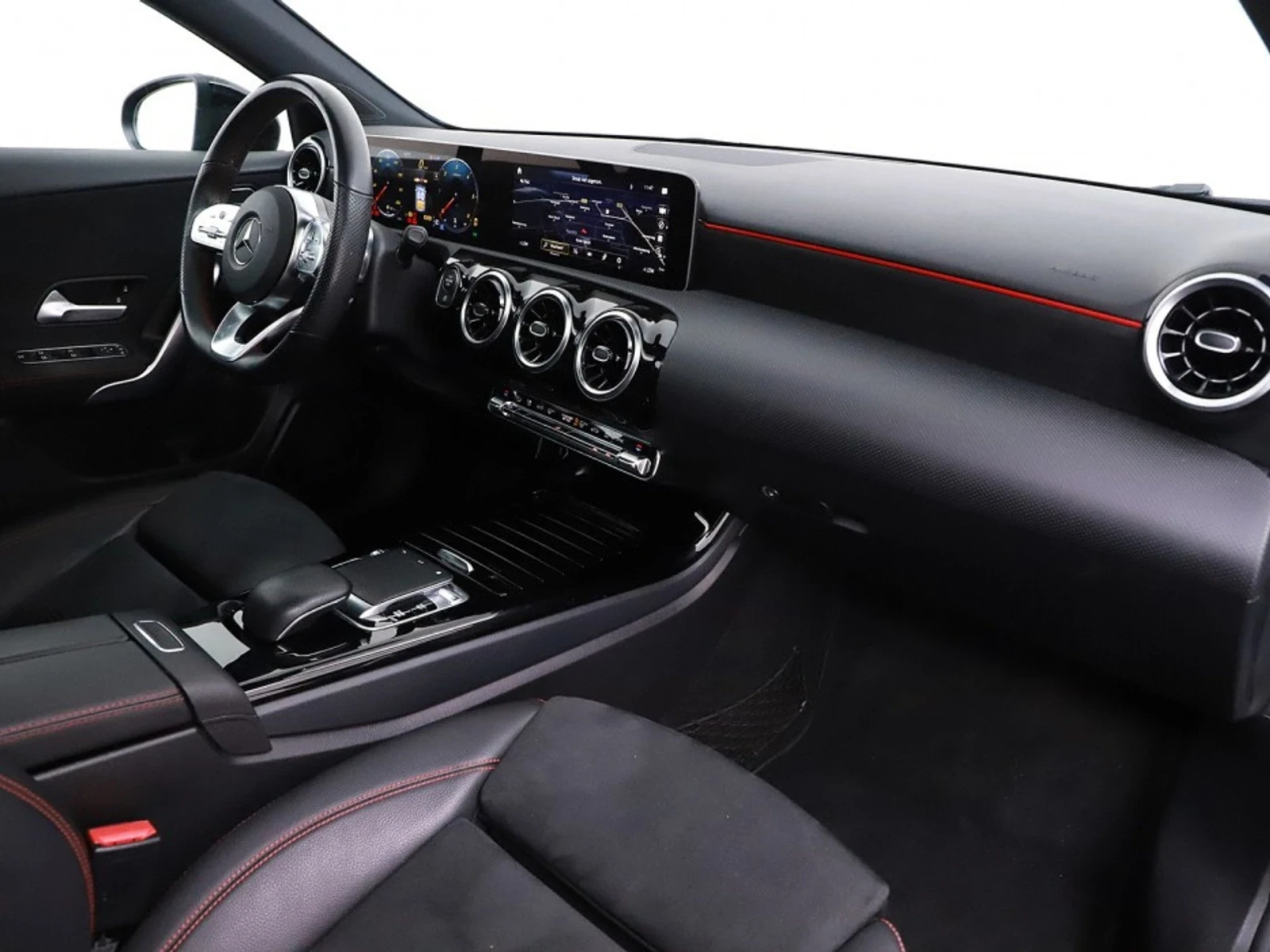 Mercedes-Benz A 180 AMG// Panorama - изображение 5