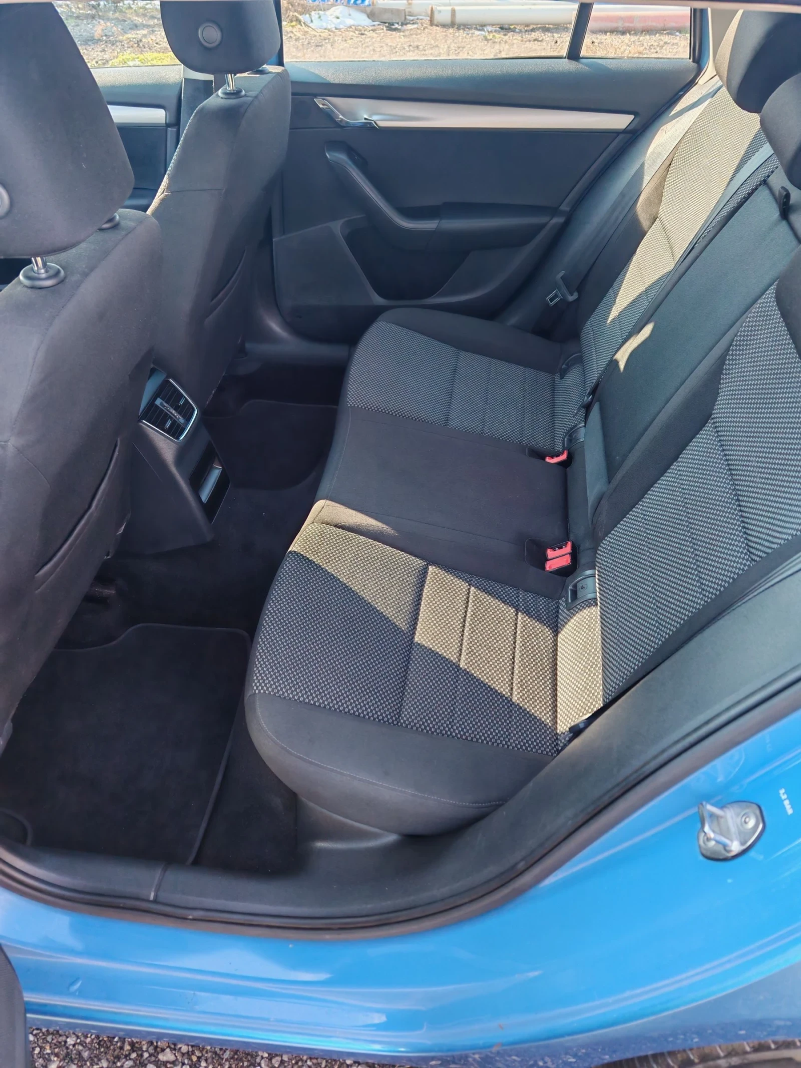 Skoda Octavia, снимка 9 - Автомобили и джипове - 53871332