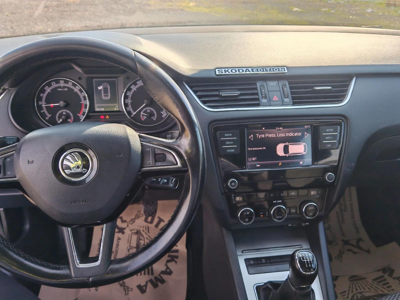 Skoda Octavia, снимка 10 - Автомобили и джипове - 53871332