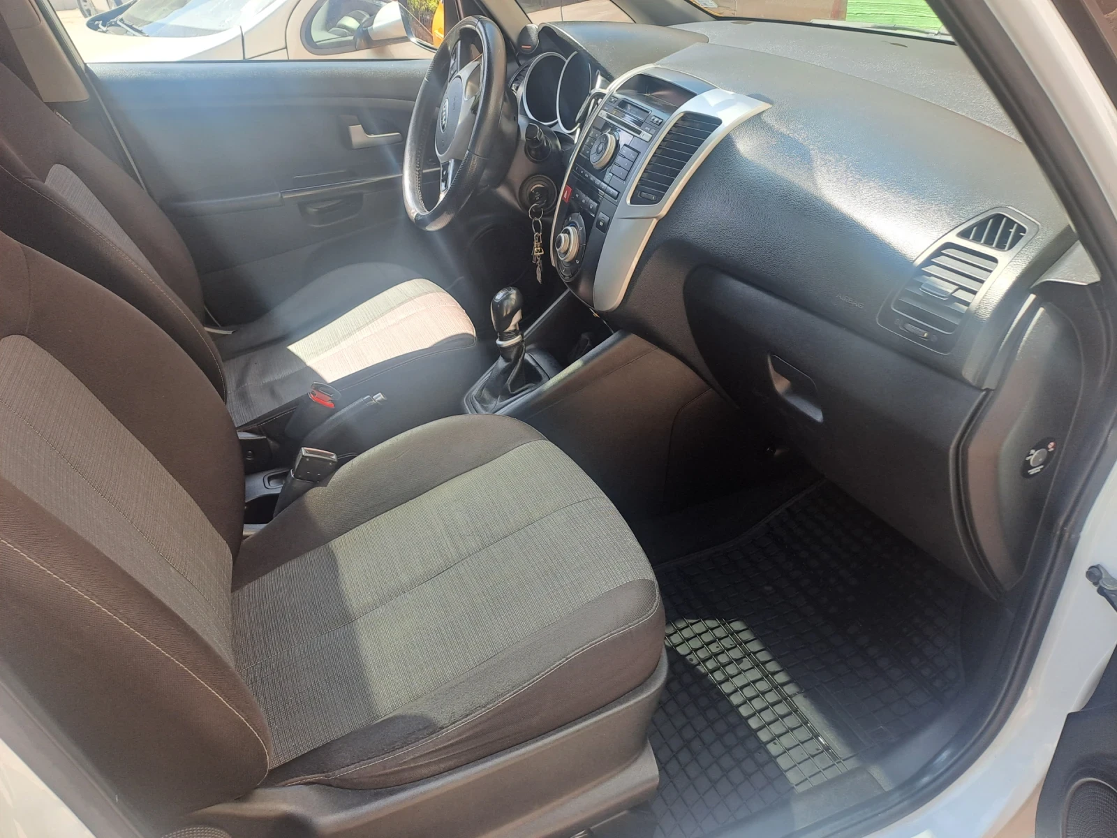 Kia Venga, снимка 9 - Автомобили и джипове - 54374622
