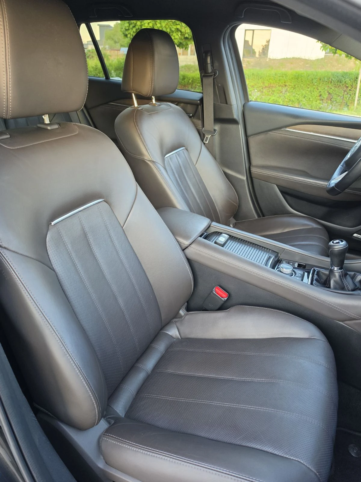 Mazda 6 2.2D * SKYACTIVE* , ЛИЗИНГ, СЕРВИЗНА ИСТОРИЯ , снимка 12 - Автомобили и джипове - 54548023