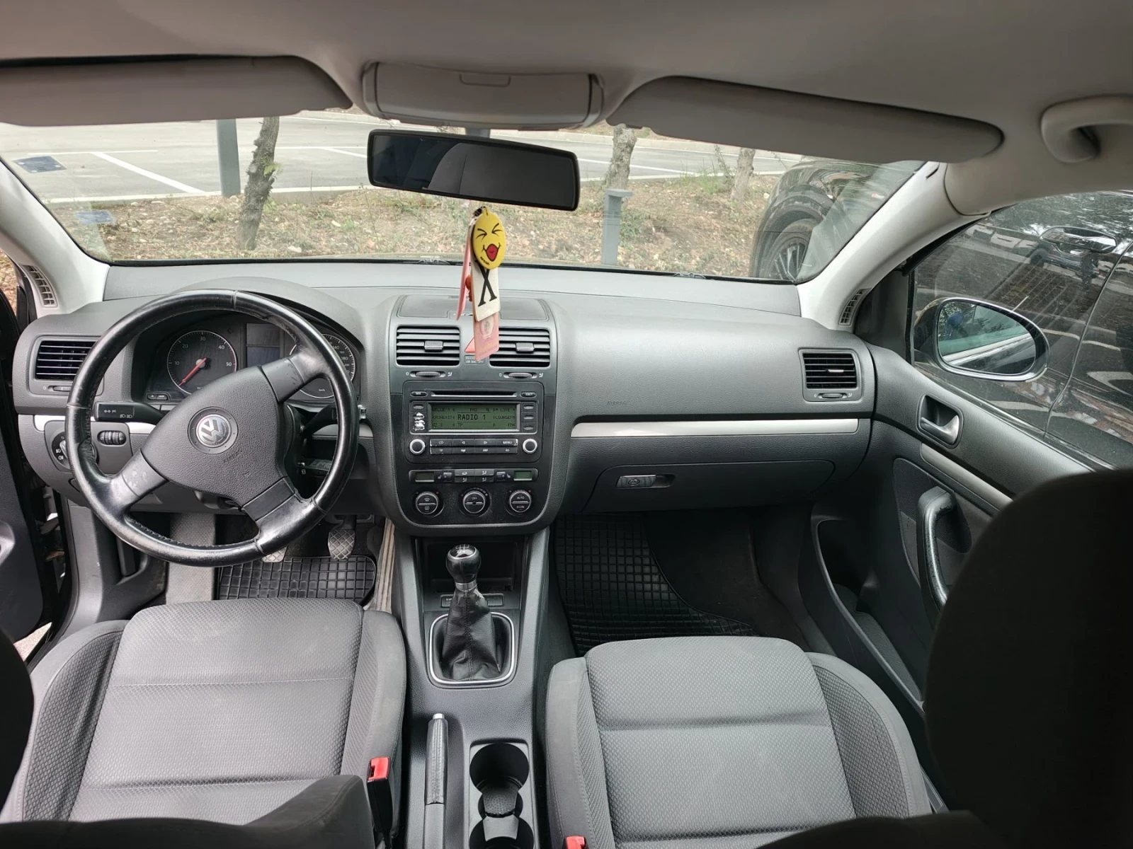 VW Golf 5, снимка 8 - Автомобили и джипове - 54597179