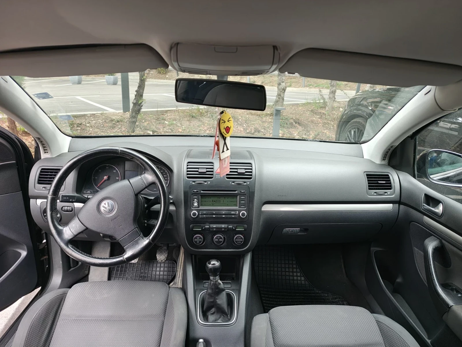 VW Golf 5, снимка 7 - Автомобили и джипове - 54597179