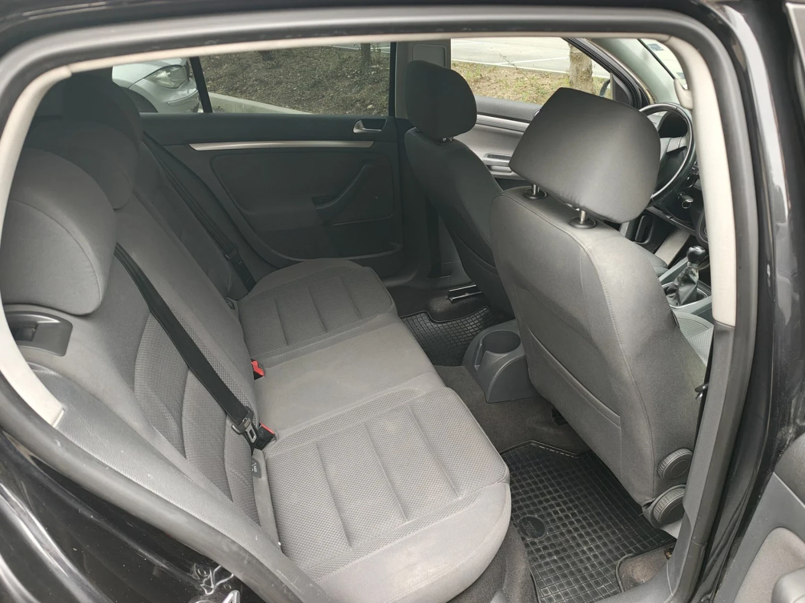 VW Golf 5, снимка 9 - Автомобили и джипове - 54597179