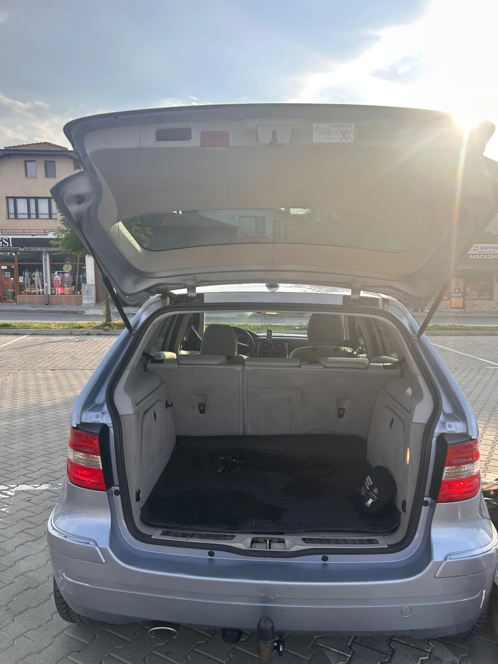 Mercedes-Benz B 180, снимка 14 - Автомобили и джипове - 55002333