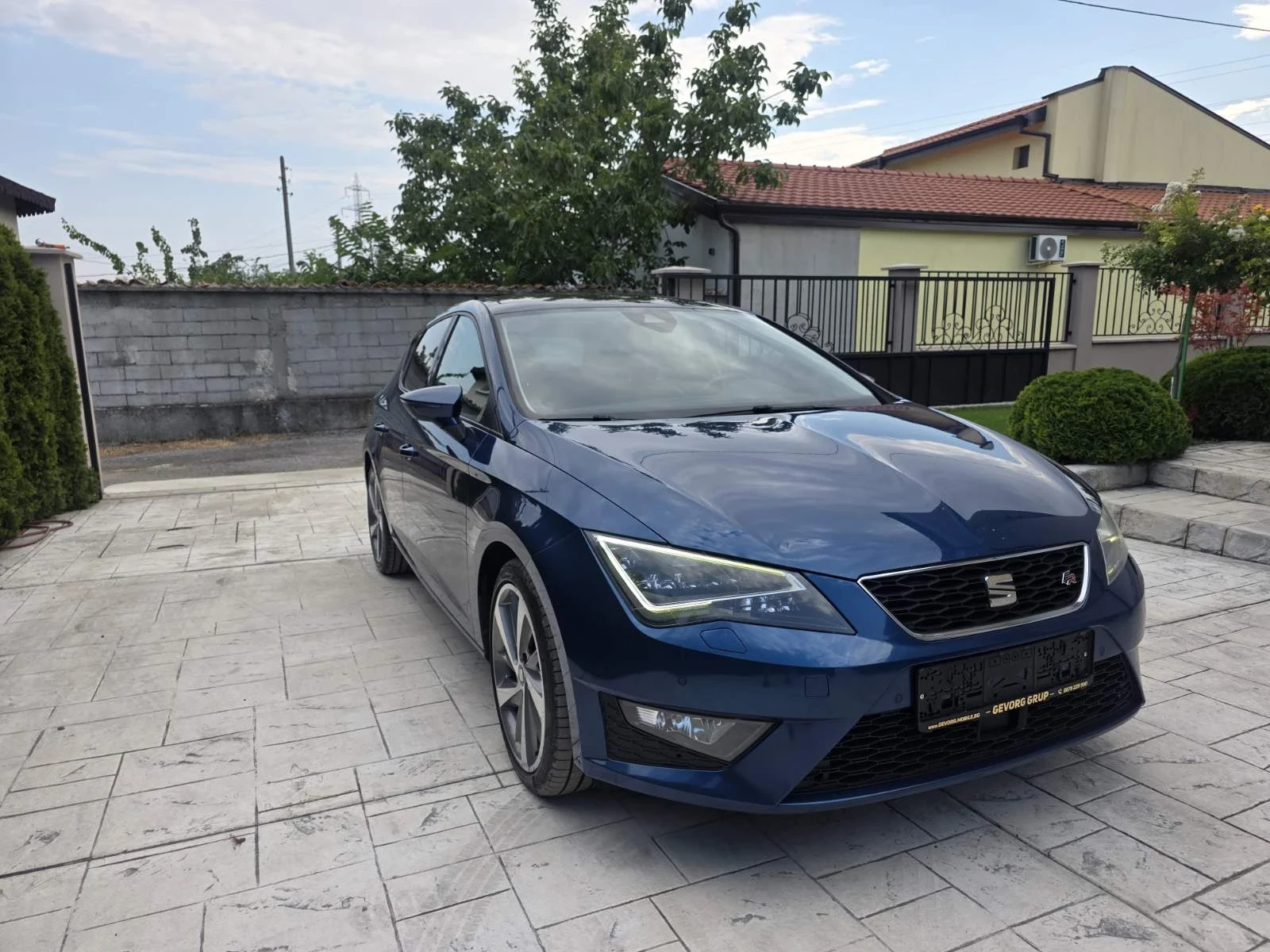 Seat Leon 2.0 TDI FR FULL EXTRAS , снимка 2 - Автомобили и джипове - 55767404