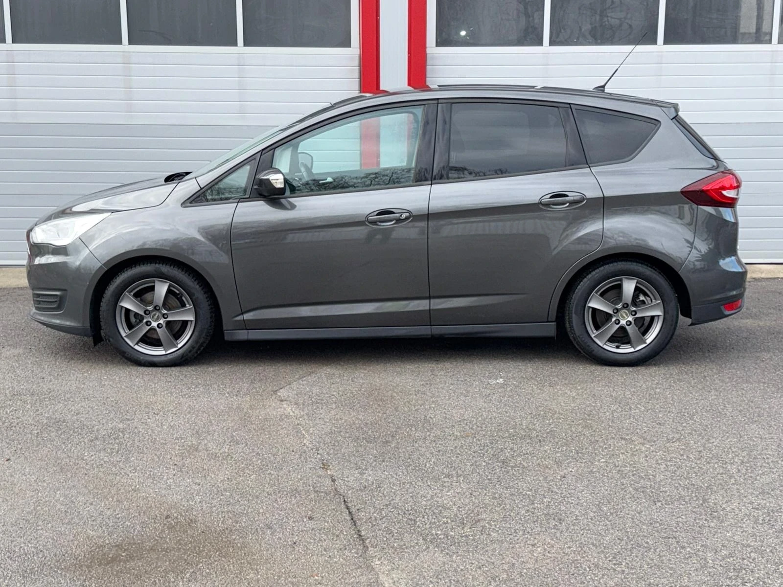 Ford C-max 1.0I NAVI KLIMATRONIK 6-SPEED EVRO 6B ������ | Mobile.bg � ����������� 6