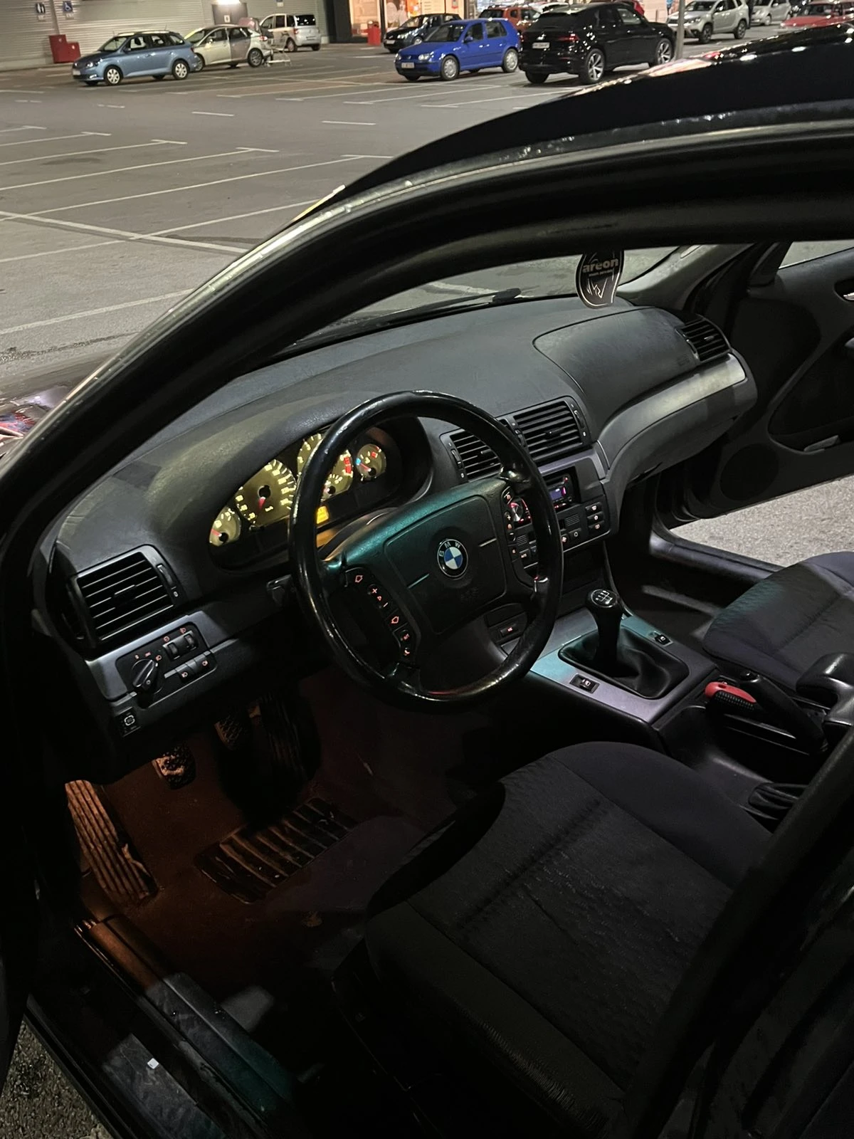 BMW 323, снимка 6 - Автомобили и джипове - 56560534