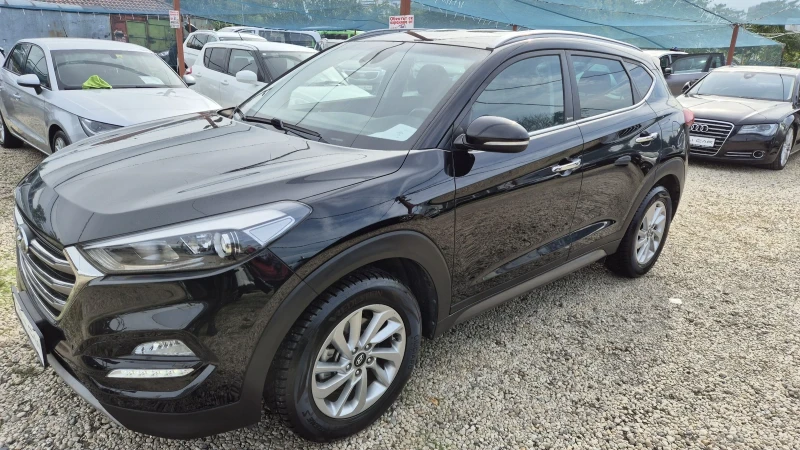 Hyundai Tucson 1.7CRDI АВТОМАТ КАМЕРА КЕЙЛЕС НАВИ ЛИЗИНГ ВИДЕО , снимка 3 - Автомобили и джипове - 47584130