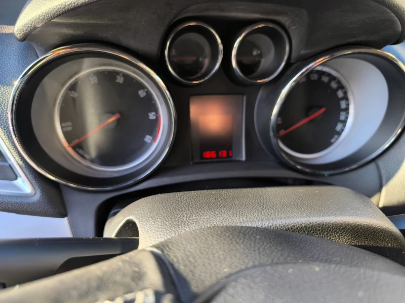 Opel Mokka 1.7 CDTI, снимка 12 - Автомобили и джипове - 53037893