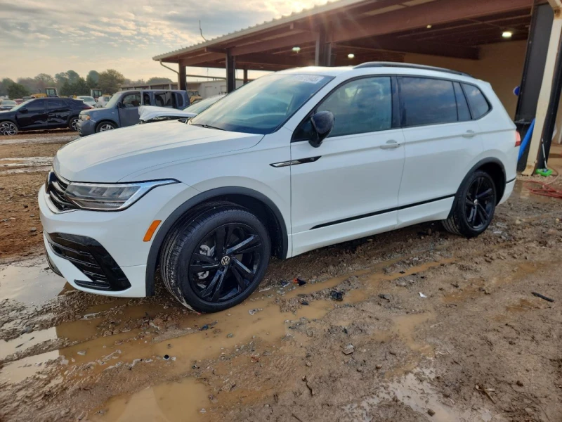 VW Tiguan 2l Volkswagen Se R-Line Black