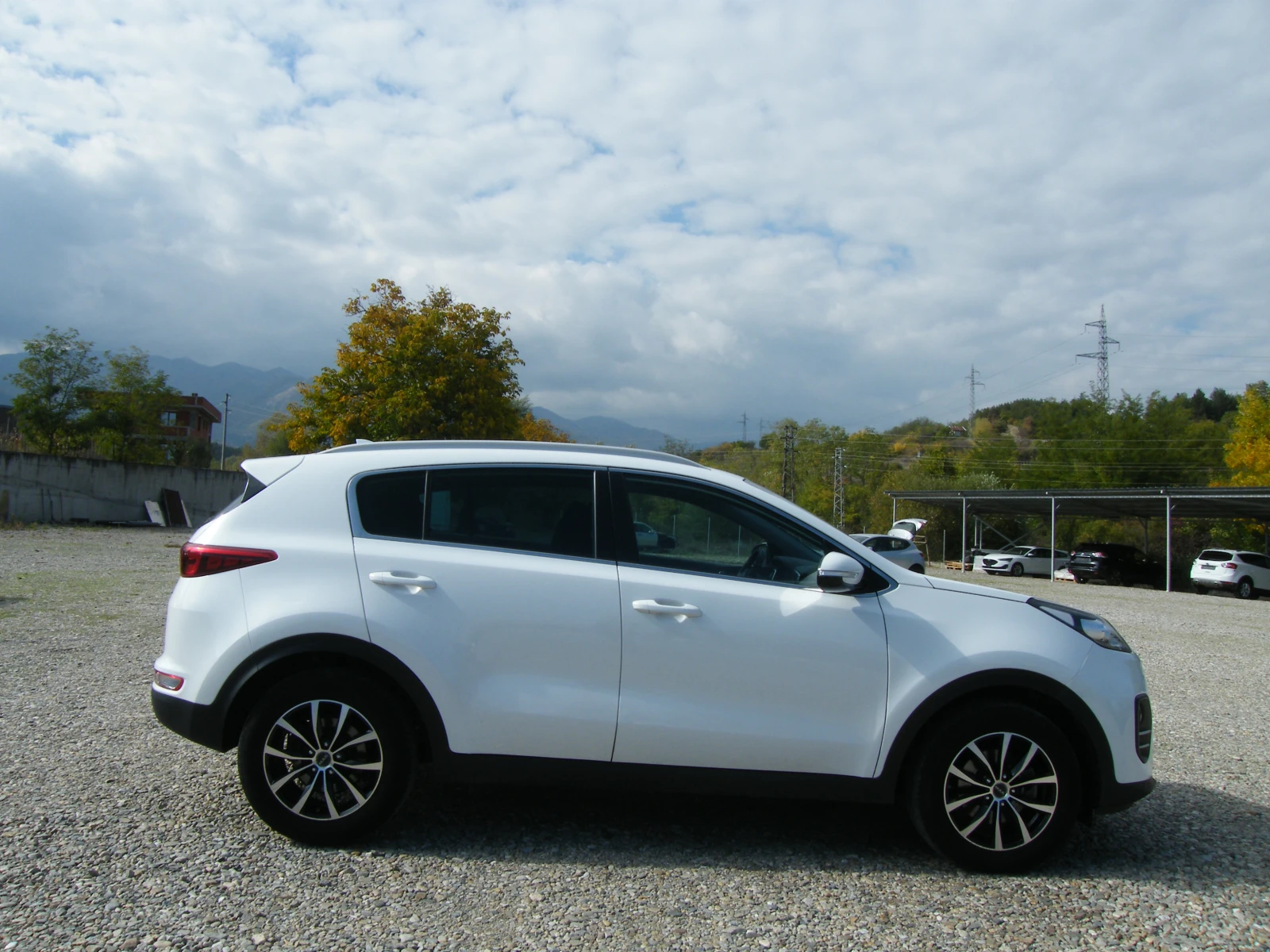 Kia Sportage 1.7CRDI EURO 6B - изображение 3