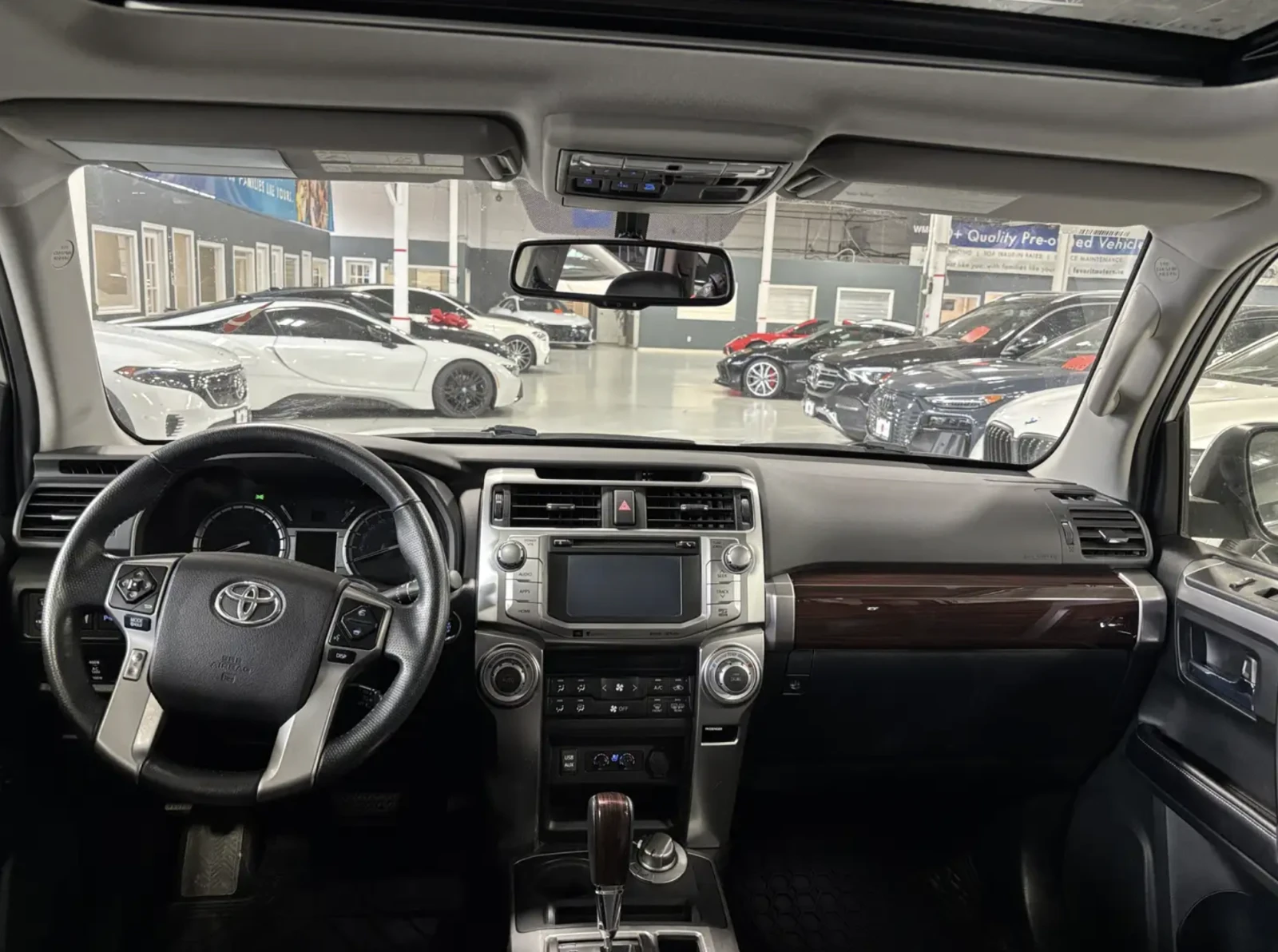 Toyota 4runner 2016 Toyota 4-Runner SR5 - изображение 4