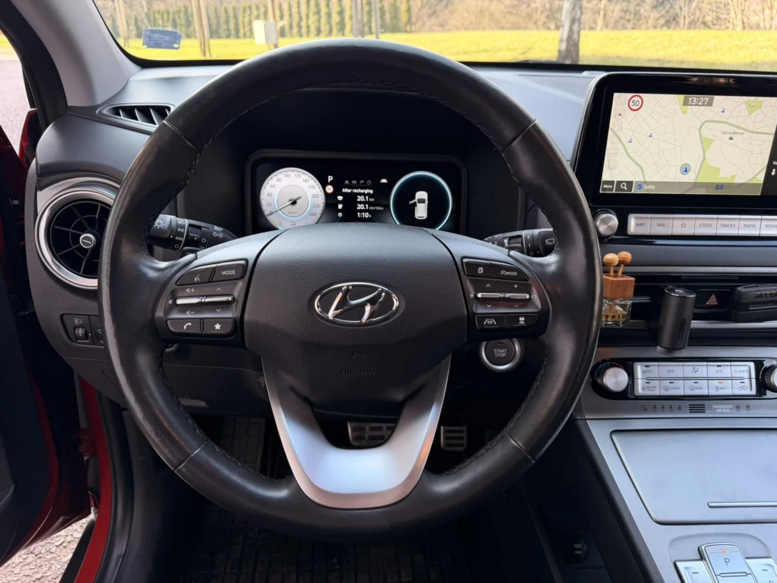 Hyundai Kona BlueLink / 64KWh / FACE, снимка 13 - Автомобили и джипове - 53779692