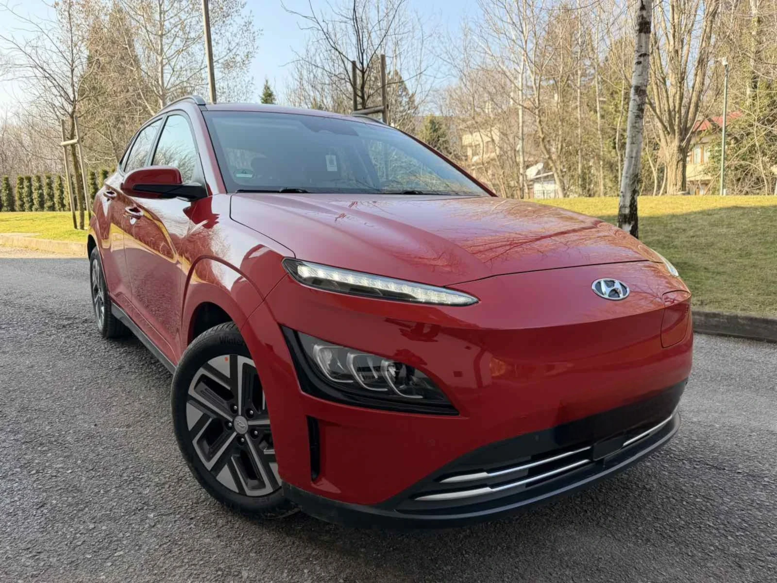 Hyundai Kona BlueLink / 64KWh / FACE