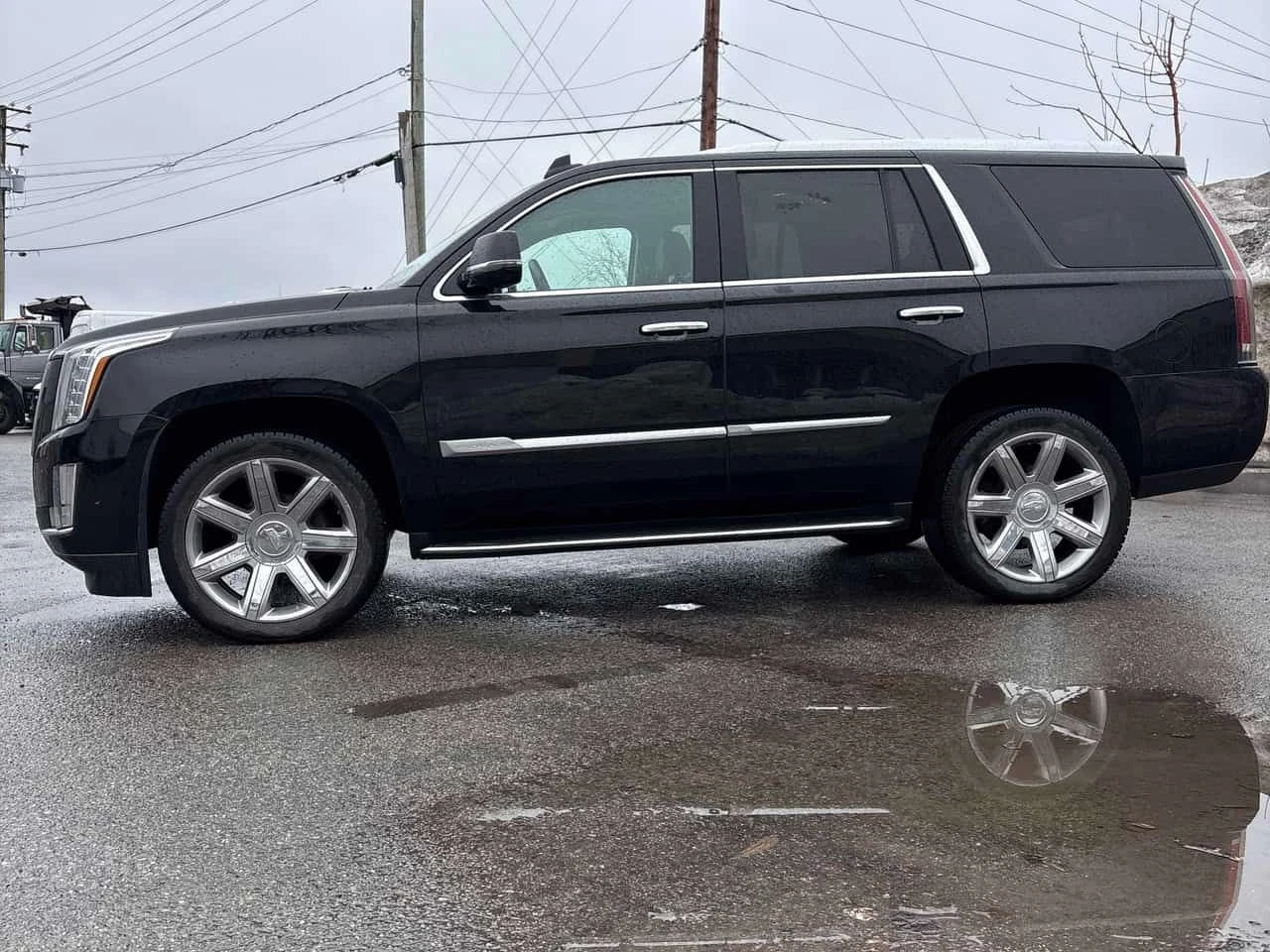 Cadillac Escalade Luxury/ПАНОРАМА/ОБДУХВАНЕ/ДВА КЛЮЧА, снимка 3 - Автомобили и джипове - 54093298