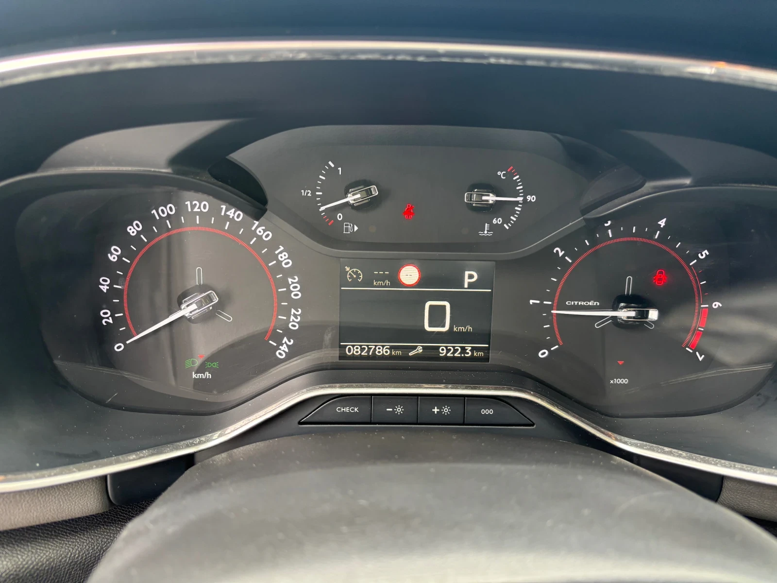 Citroen C5 Aircross, снимка 12 - Автомобили и джипове - 54558812