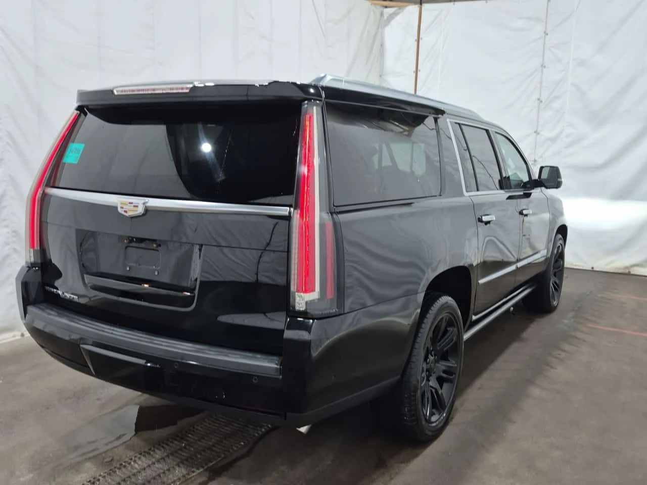Cadillac Escalade PREMIUM LUXURY| HUD| ОБДУХВАНЕ| PANO| 7 МЕСТА| , снимка 3 - Автомобили и джипове - 54412145