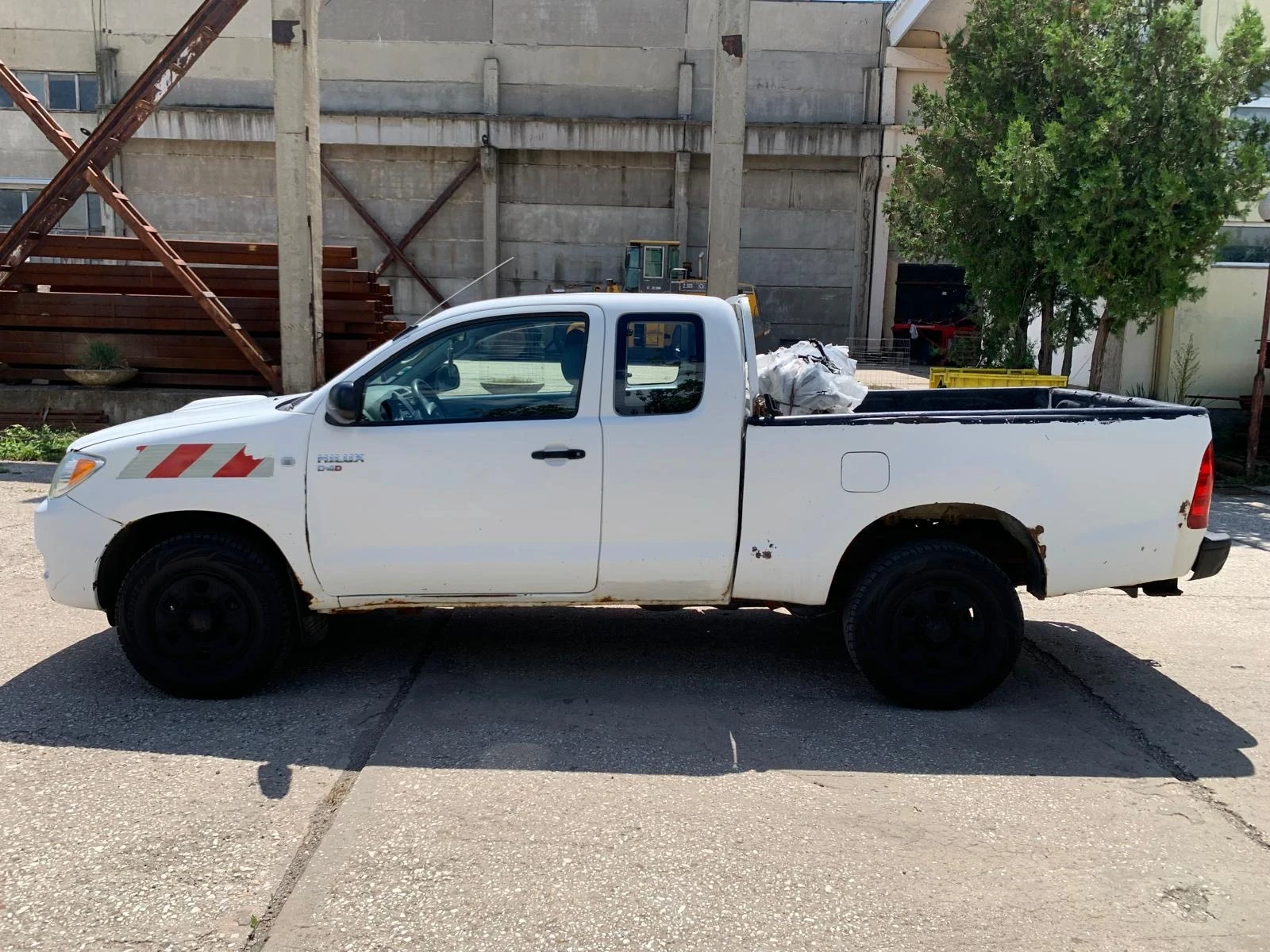 Toyota Hilux 2.5 Diesel 4x4 N1, снимка 8 - Автомобили и джипове - 55192293