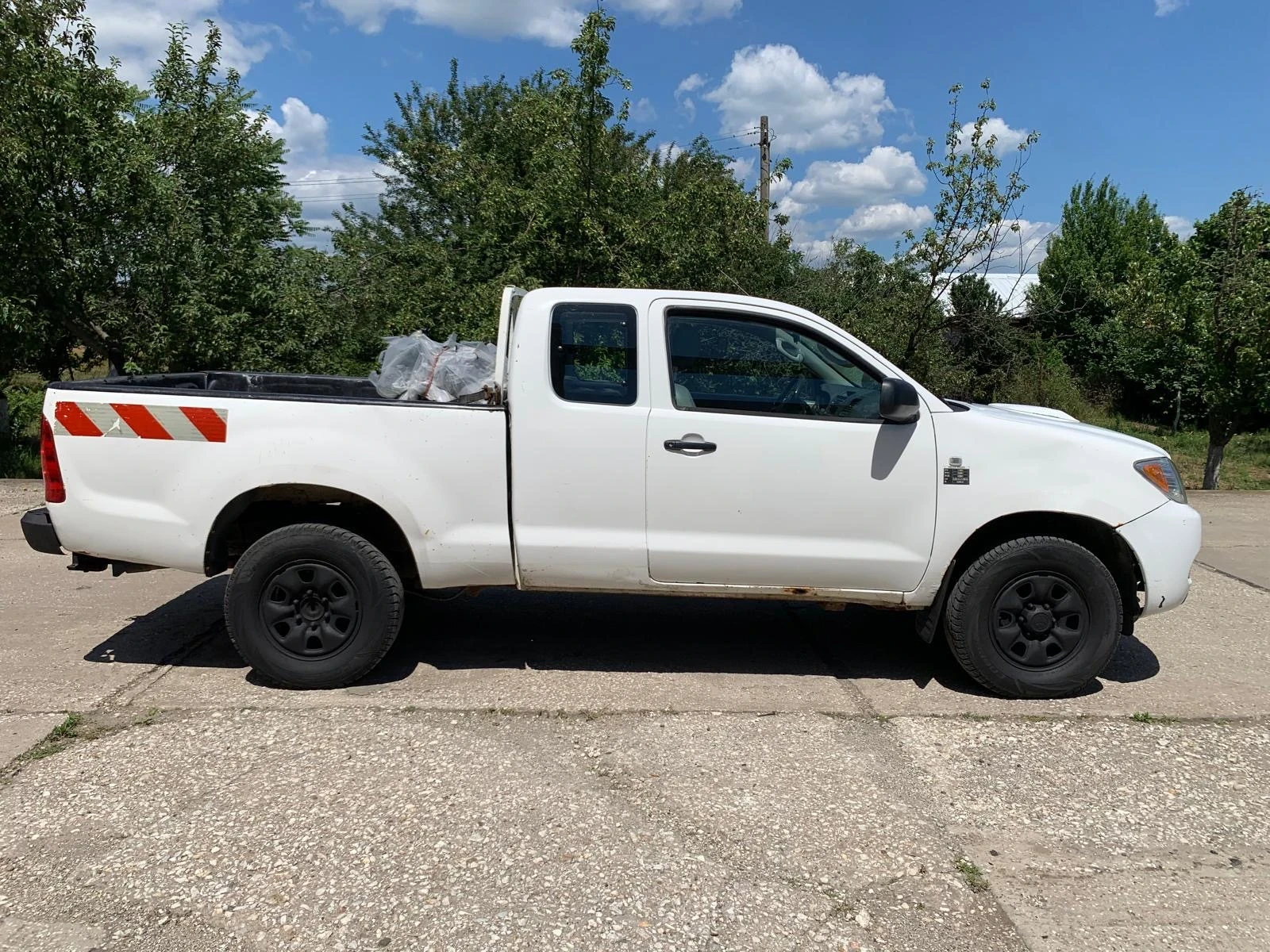 Toyota Hilux 2.5 Diesel 4x4 N1, снимка 4 - Автомобили и джипове - 55192293