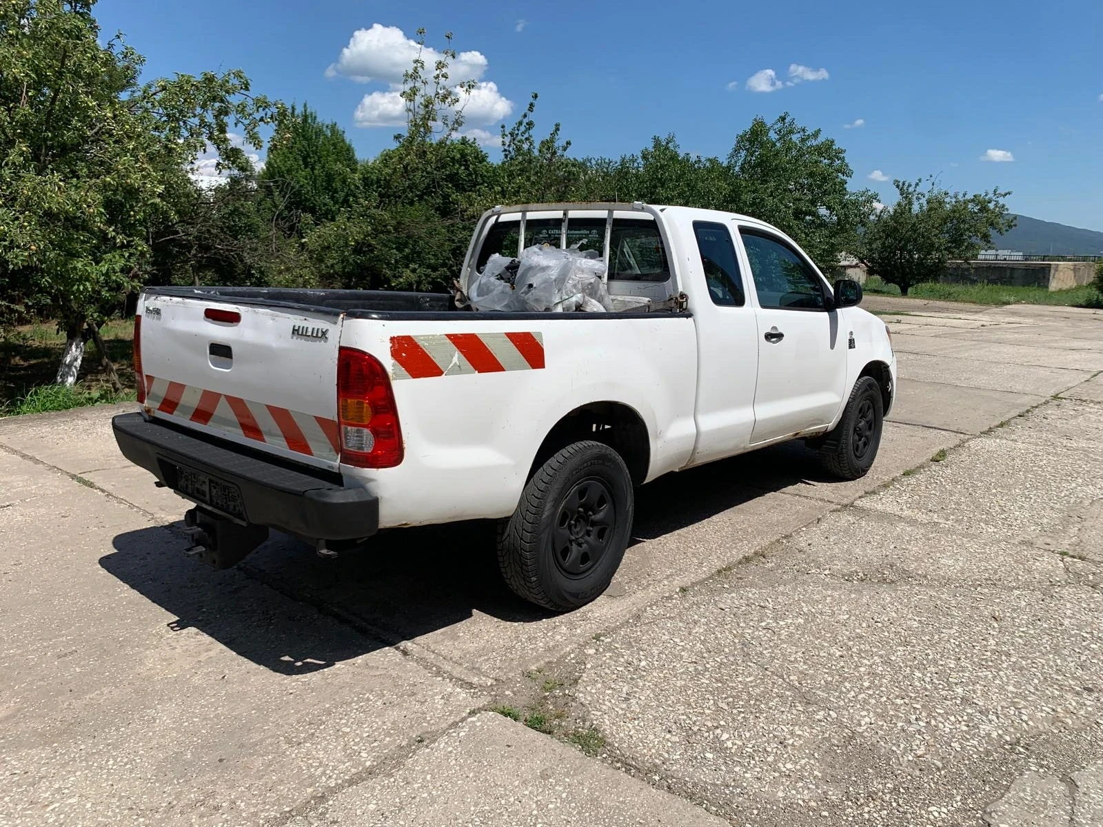 Toyota Hilux 2.5 Diesel 4x4 N1, снимка 5 - Автомобили и джипове - 55192293