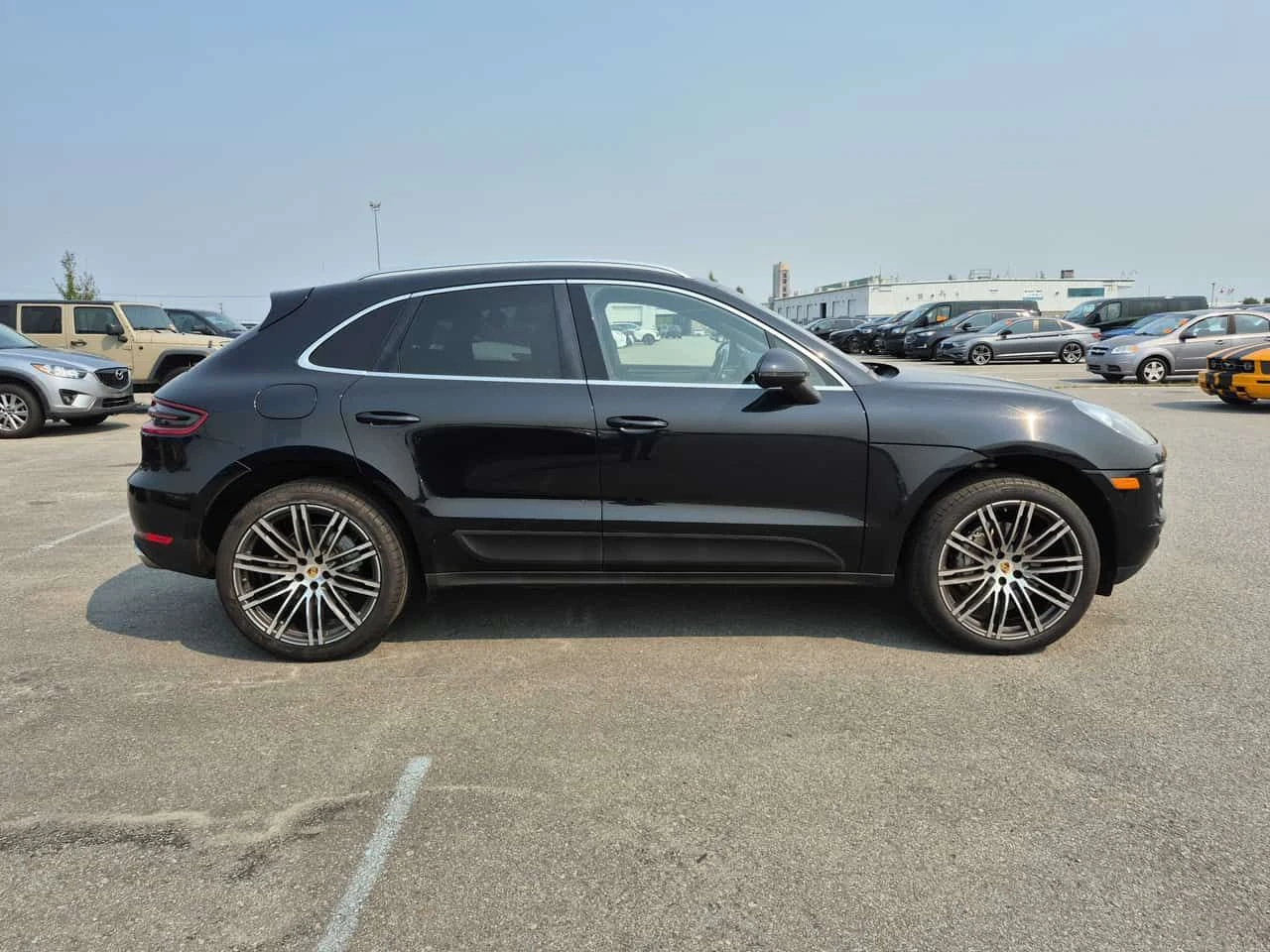 Porsche Macan  S / ОБДУХВАНЕ / BOSE / CARFAX / АВТОКРЕДИТ , снимка 3 - Автомобили и джипове - 55677572
