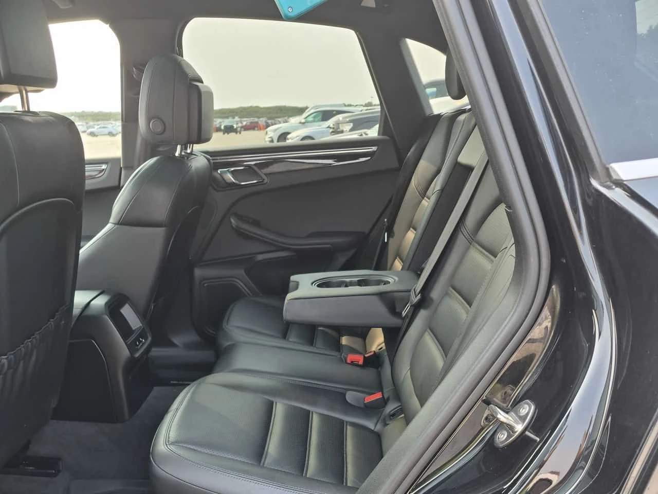 Porsche Macan  S / ОБДУХВАНЕ / BOSE / CARFAX / АВТОКРЕДИТ , снимка 11 - Автомобили и джипове - 55677572