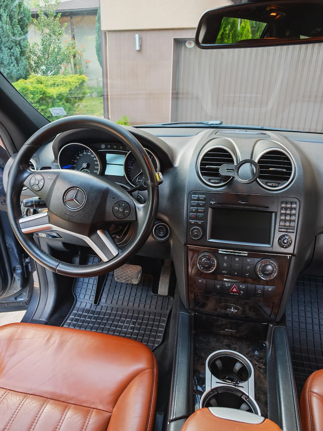 Mercedes-Benz ML 300, снимка 12 - Автомобили и джипове - 55792066