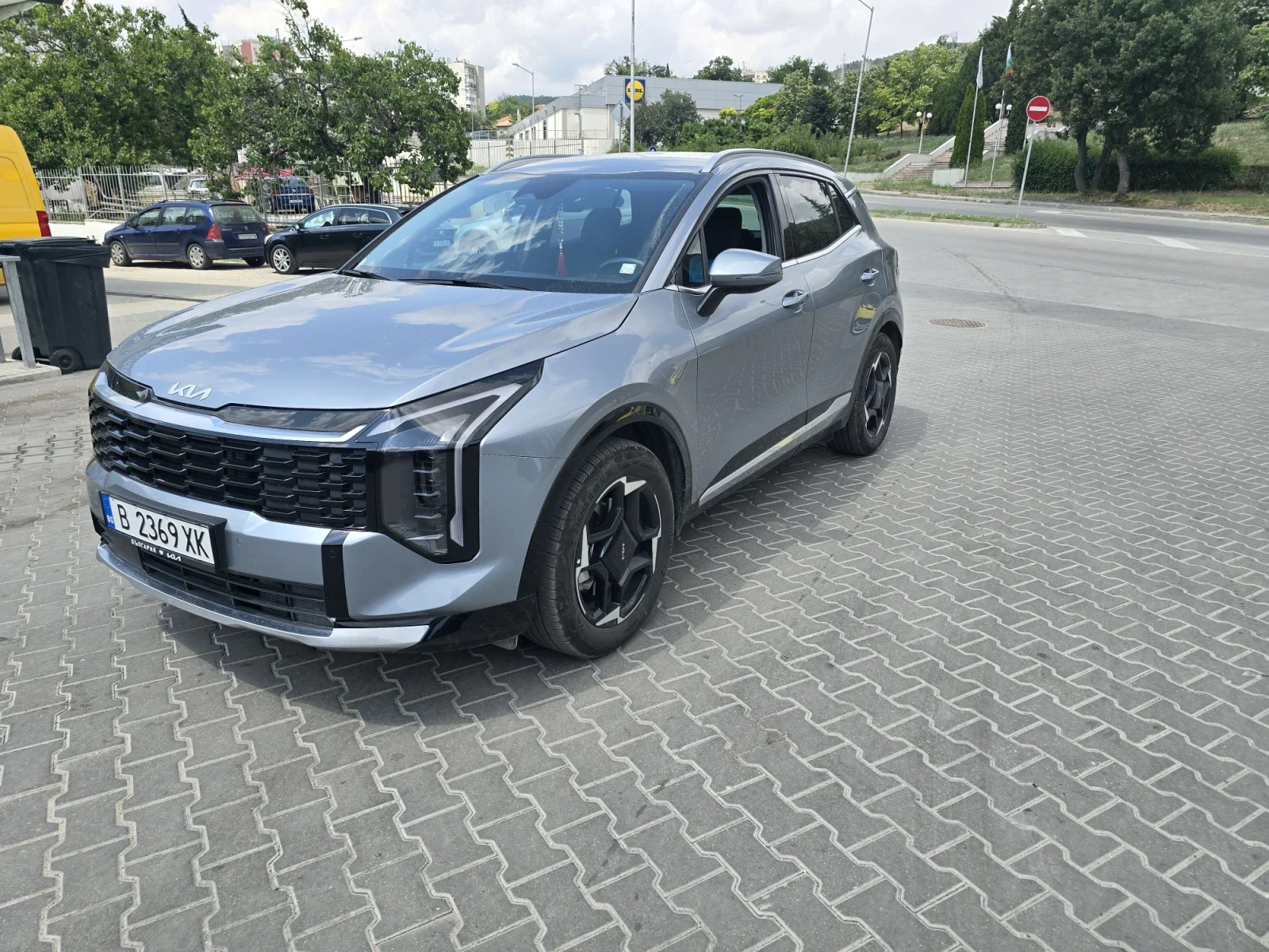 Kia Sportage 1.6 Hybrid-6AT, снимка 3 - Автомобили и джипове - 56089749