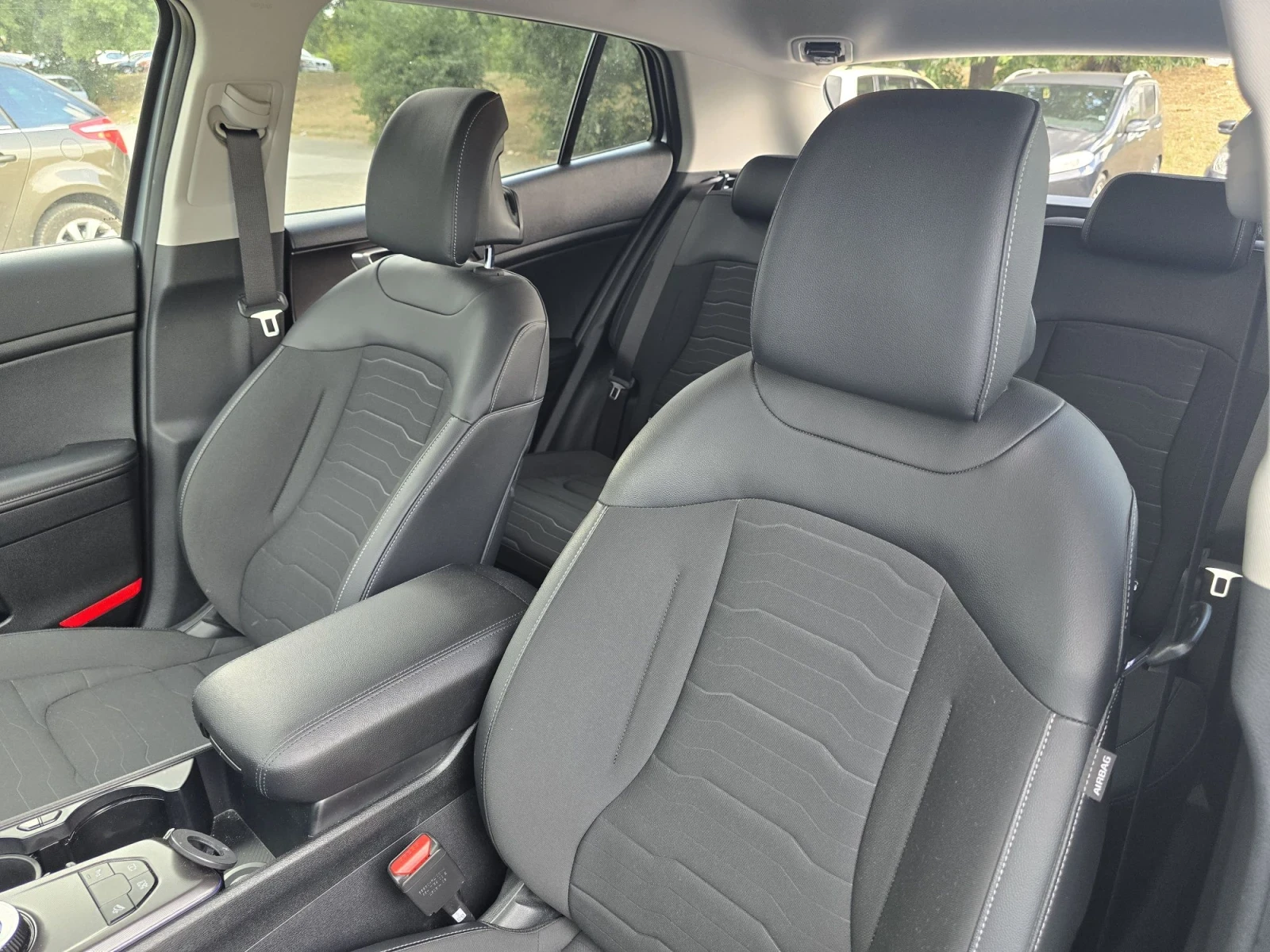 Kia Sportage 1.6 Hybrid-6AT, снимка 7 - Автомобили и джипове - 56089749