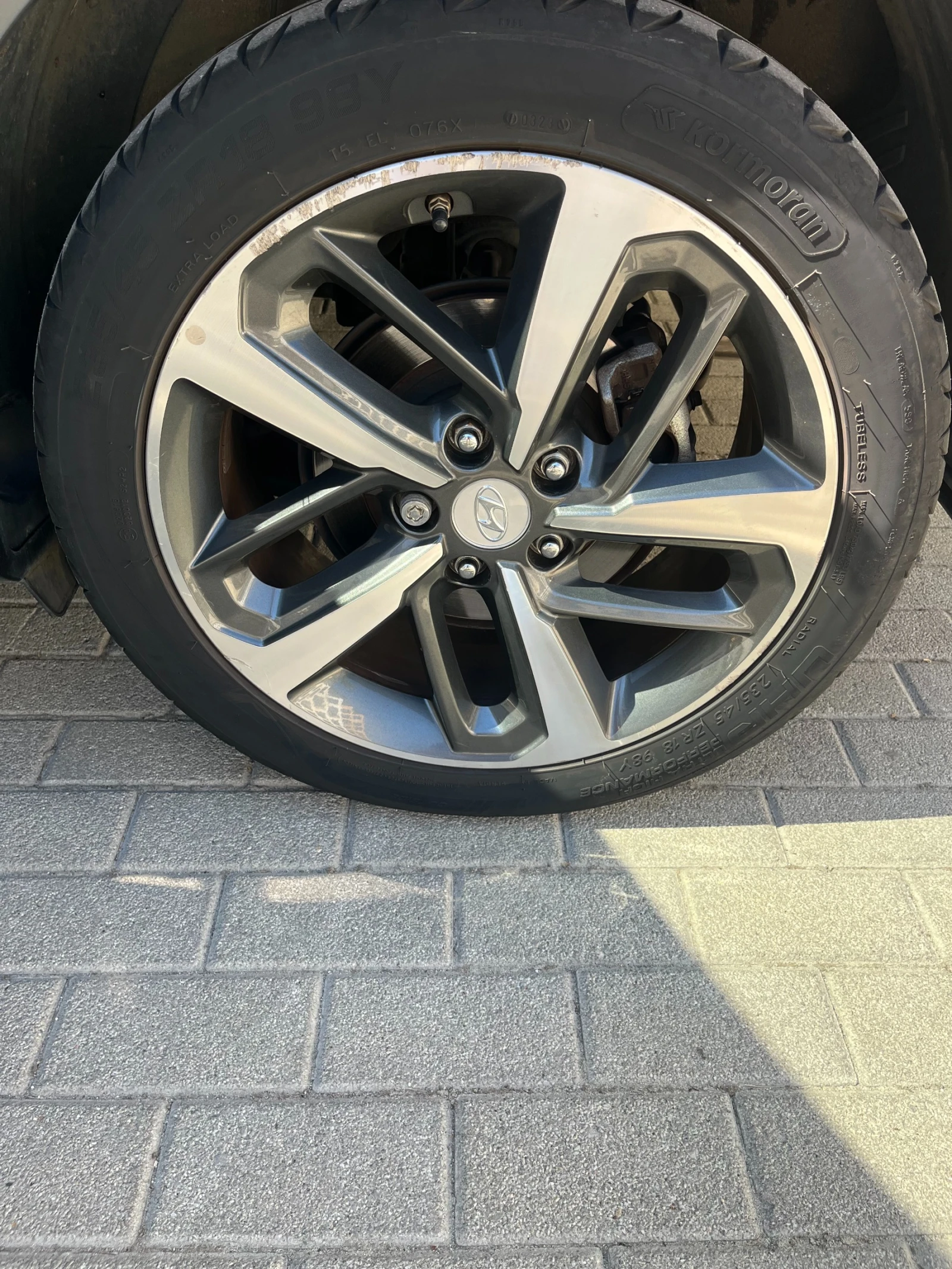 Hyundai Kona 1.6 T-GDI, снимка 8 - Автомобили и джипове - 56123974