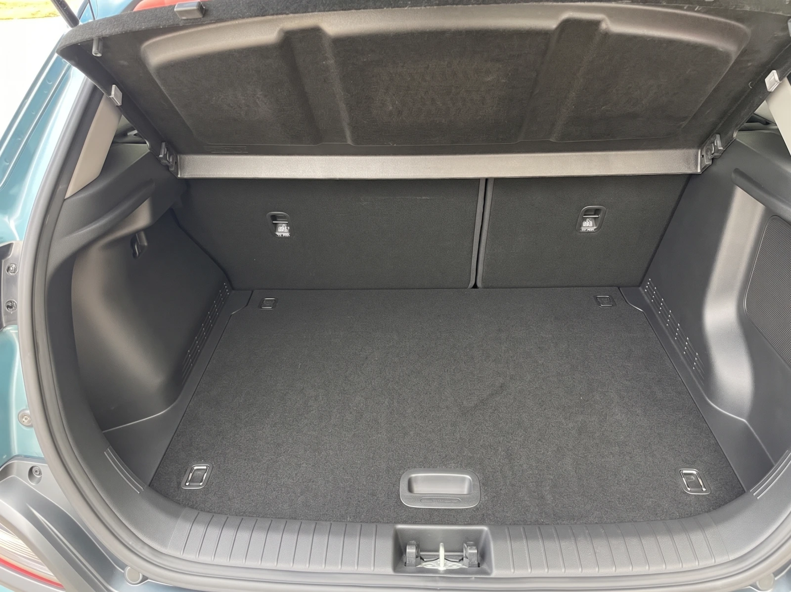 Hyundai Kona 1.6 T-GDI, снимка 16 - Автомобили и джипове - 56123974