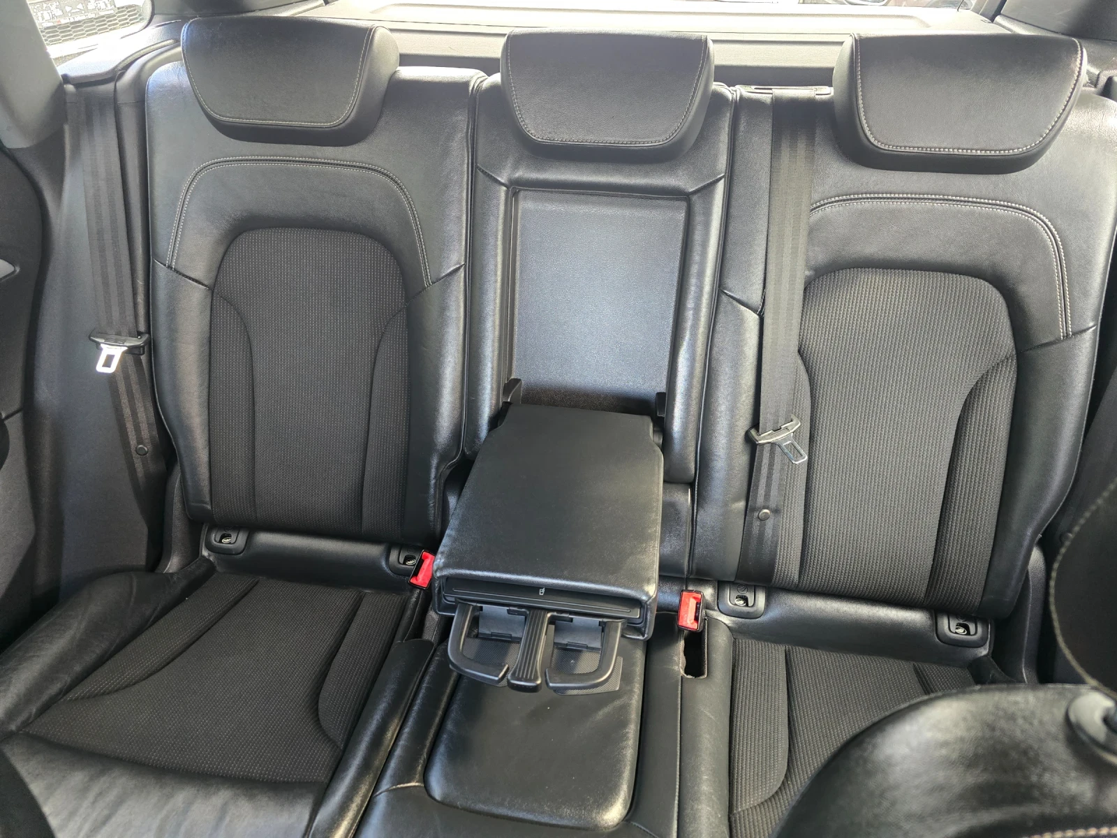 Audi Q5 2.0TDI-S-LINE-4X4-АВТОМАТИК, снимка 16 - Автомобили и джипове - 56311805