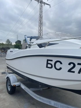 Лодка Quicksilver 455 cabin, снимка 5