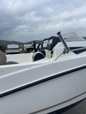 Лодка Quicksilver 455 cabin, снимка 11