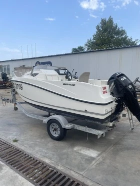 Лодка Quicksilver 455 cabin, снимка 6
