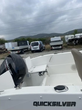 Лодка Quicksilver 455 cabin, снимка 9