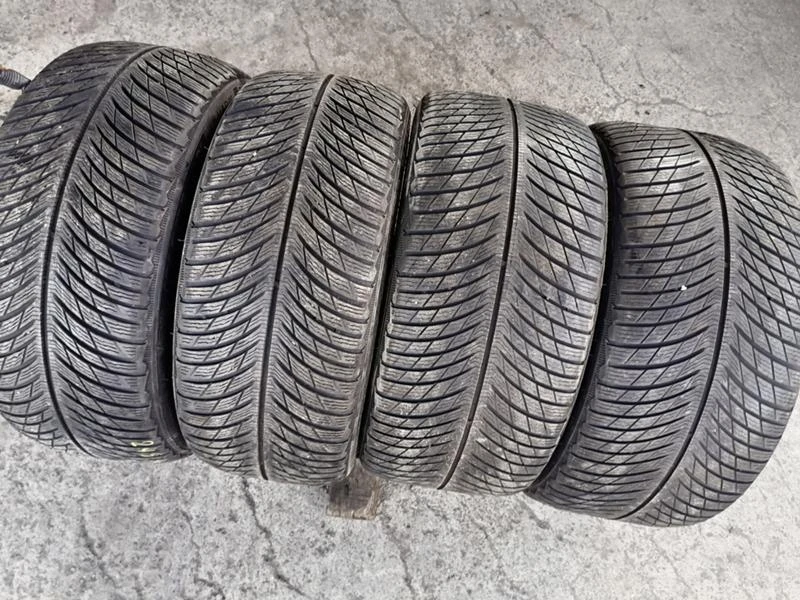 Гуми Зимни 275/35R19, снимка 3 - Гуми и джанти - 31528099