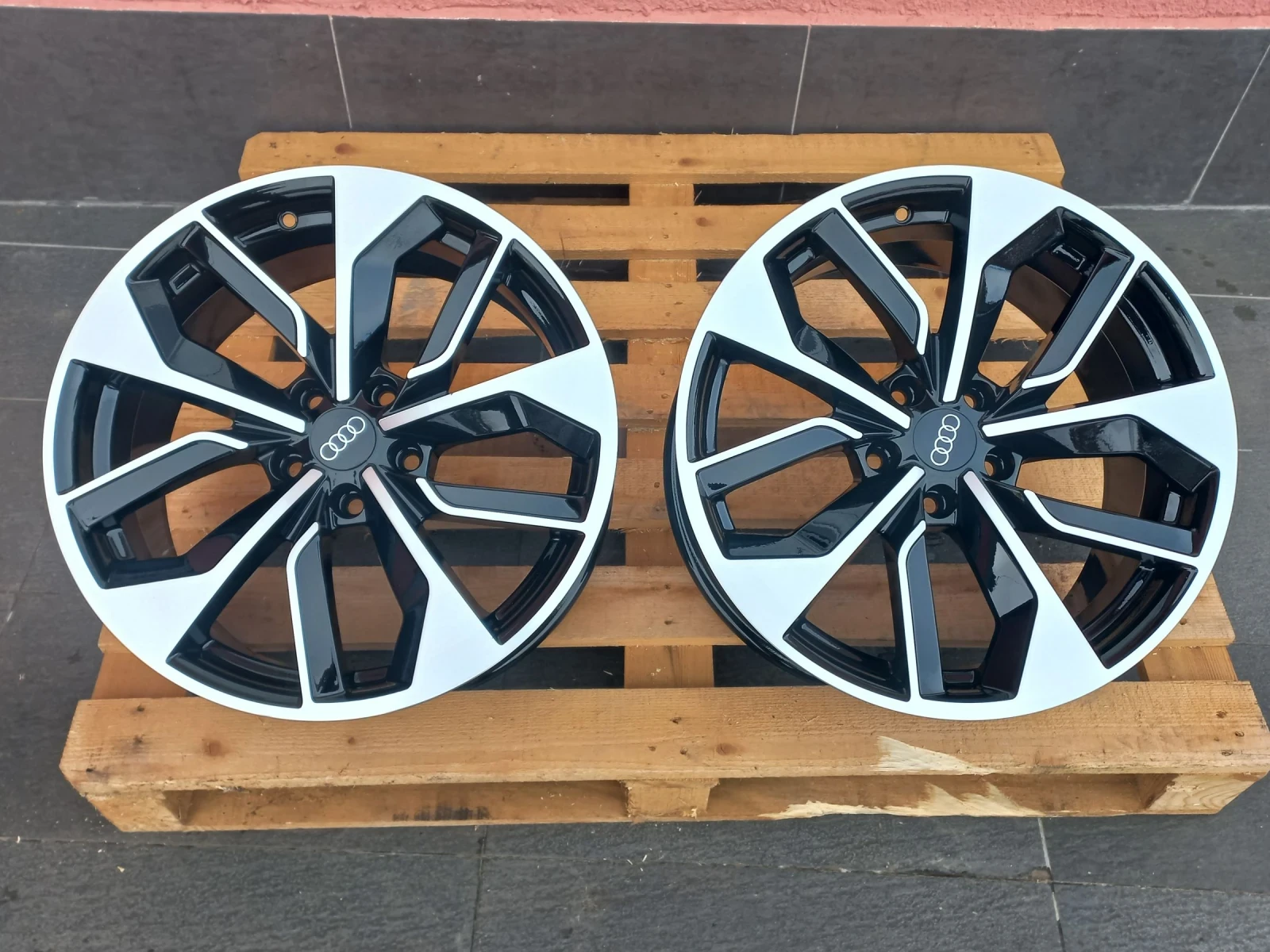 Джанти за Audi, снимка 8 - Гуми и джанти - 54089713