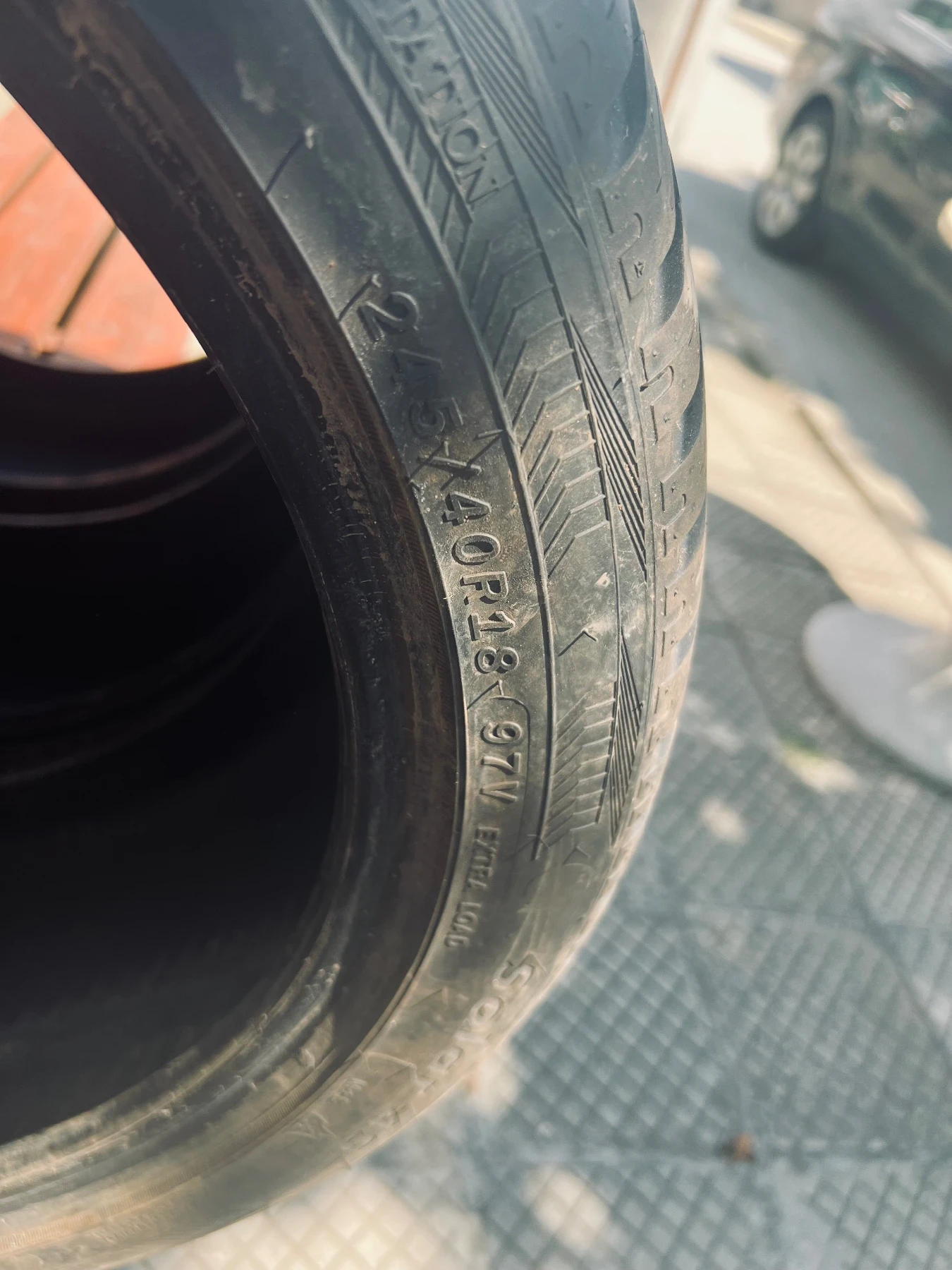 Гуми Всесезонни 245/40R18, снимка 7 - Гуми и джанти - 54900919