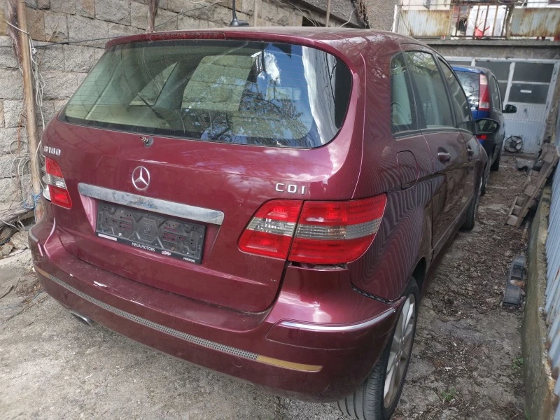 Mercedes-Benz B 180 Дизел, снимка 6 - Автомобили и джипове - 37829608