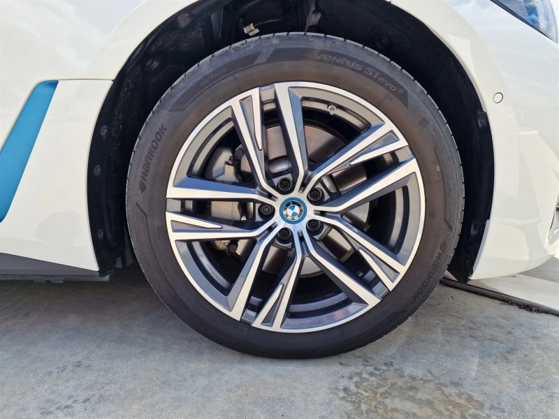 BMW i4 eDrive40 Гран Купе, снимка 5 - Автомобили и джипове - 41397041